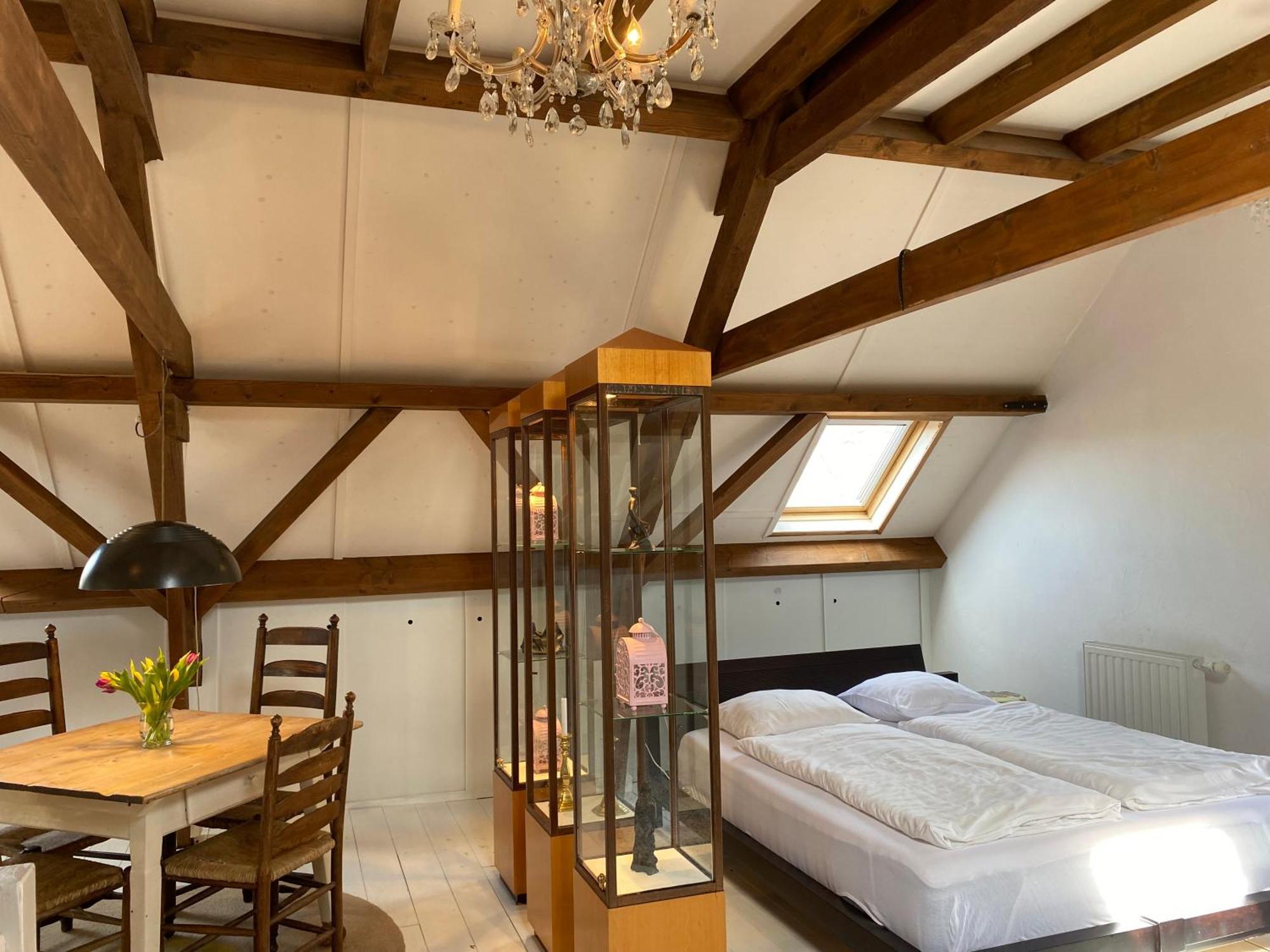 Vakantie Appartement Goedereede Let Op De Badkamer Moet Met Andere Gasten Gedeeld Worden Exterior photo